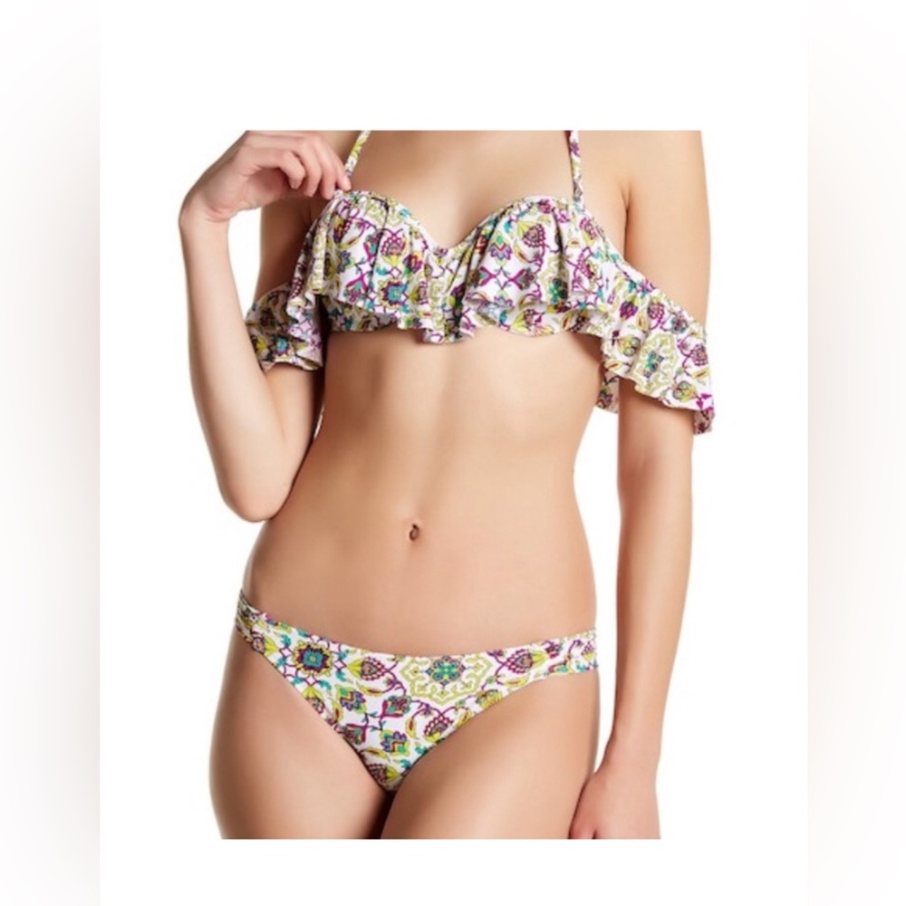 Radio Fiji Swimsuit Size L
